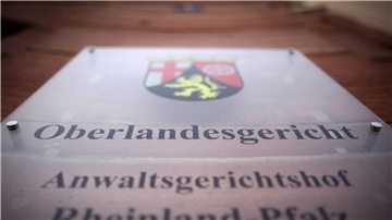 Im Oberlandesgericht in Koblenz wurde eine 37-jährige Frau zu einer Haftstrafe verurteilt.