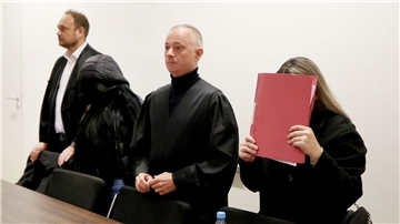 Im Prozess um den tragischen Tod eines zweijährigen Jungen in einer Mini-Kita in Gelsenkirchen wurde nun ein Urteil gesprochen.