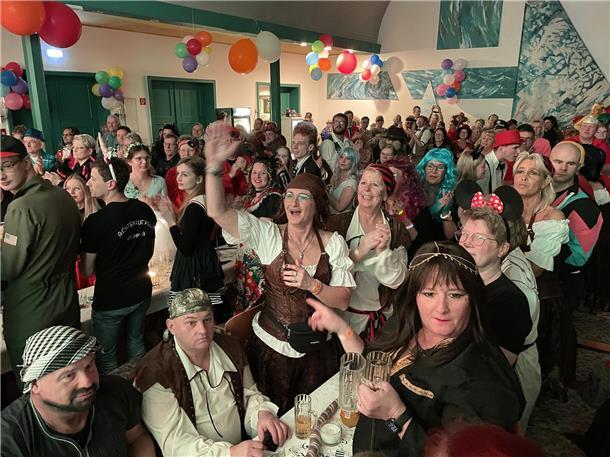 Im Saal war die Stimmung prächtig.