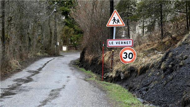 Verschwundener Zweijähriger in Frankreich: Knochen entdeckt Im südfranzösischen Alpendorf Le Vernet war Émile im vergangenen Sommer zu Besuch bei seinen Großeltern.