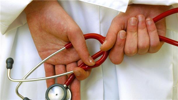 Im Tarifstreit für die Ärztinnen und Ärzte an bundesweit 23 Unikliniken hatte es wiederholt Warnstreiks gegeben.