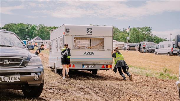 Deichbrand-Festival im Kreis Cuxhaven: Tipps und Tricks für die Anreise Regnerisches Wetter im Jahr 2023.