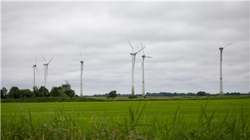 Im Windpark Sachsendingen in Dorum drehen sich 15 Windkraftanlagen. Sieben davon stammen aus dem Jahr 2000, sie sollen durch leistungsstärkere Anlagen ersetzt werden.