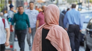 Immer wieder kommt es zu antimuslimischen Vorfällen - besonders gegenüber Frauen.