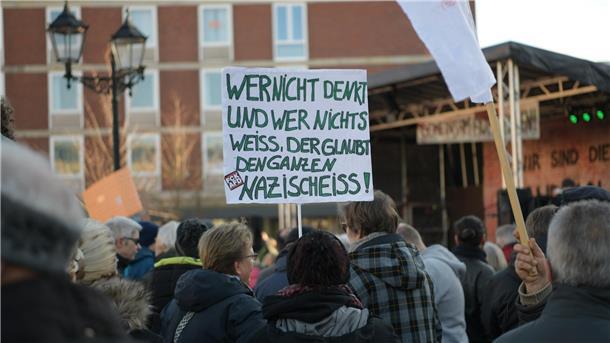 Impressionen von der Demo gegen Fremdenhass in Bremerhaven