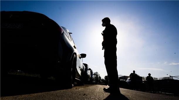 Freispruch für Fahrer mit Eigenbrauer-Syndrom In Belgien iist ein Autofahrer vom Vorwurf der Trunkenheit am Steuer freigesprochen worden, weil der unter dem Eigenbrauer-Syndrom leidet (Symbolbild).