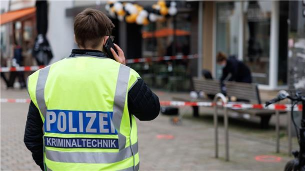 Schüsse auf Boxer: Zwei Tatverdächtige mit Fotos gesucht In Bielefeld fahndet die Polizei mit Namen und Fotos nach zwei mutmaßlichen Schützen.