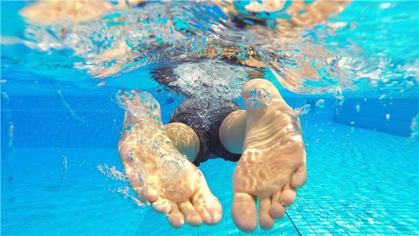 Kostenfreier Schwimm-Check im Brommy-Bad   Schwimmabzeichentag in Brake
