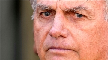In Brasilien hat das Oberste Gericht mit der Urteilsfindung gegen den früheren Präsidenten Jair Bolsonaro begonnen. (Archivbild)