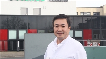Cuxhavener Chefarzt versteht sich als Teamplayer In Cuxhaven fühle er sich „herzlich aufgenommen“, sagt Dr. Si Tuan Truong.