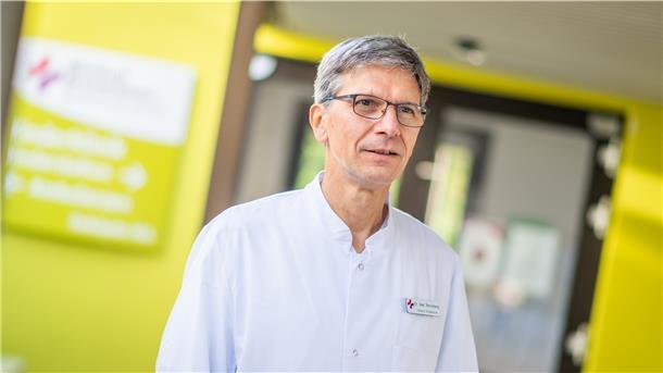 Dr. Axel Renneberg