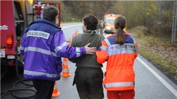 Notfallseelsorger helfen Angehörigen von Unfallopfern oder auch Einsatzkräften beim Verarbeiten der oft traumatischen Erlebnisse.