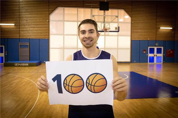 Breitlauch sucht berufliche Perspektive neben dem Basketball In der vergangenen Saison absolvierte "Addi" Breitlauch sein 100. Pflichtspiel für die Eisbären. Das Eigengewächs war auf dem besten Weg, Jan Lipke als Rekordspieler (129 Einsätze) abzulösen.