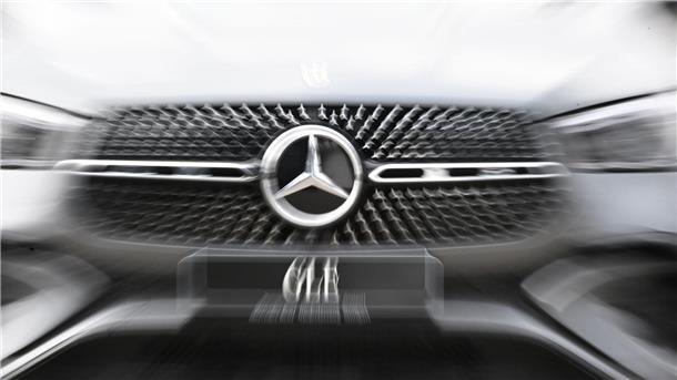 Mercedes ruft weltweit 341.000 Fahrzeuge zurück In Deutschland sind von dem Rückruf mehr als 11.000 Autos betroffen (Symbolbild).