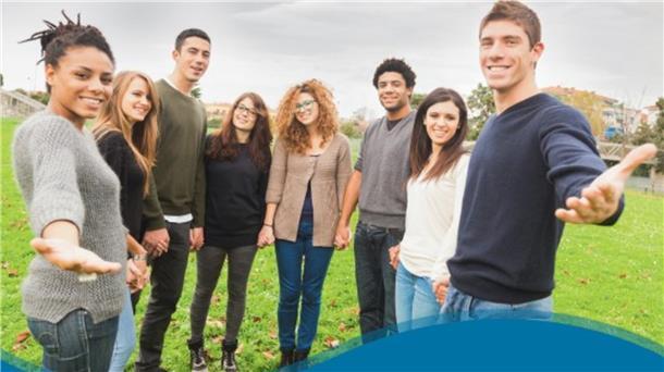Landkreis Rotenburg sucht Integrationshelfer In diesem Flyer finden Interessierte einige grundlegende Hinweise zum Thema Integrationshelfer. Wer sich für die Aufgabe interessiert, ist zur Teilnahme an kostenlosen Workshops eingeladen.