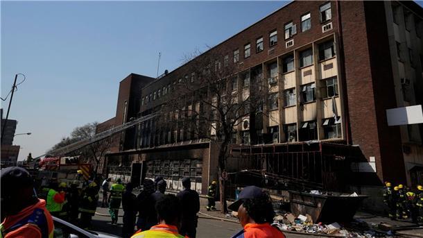 In diesem Gebäude in Johannesburg starben bei einem Großbrand vor rund fünf Monaten 76 Menschen.