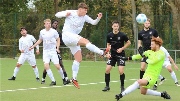 1. FC Nordenham gegen SV Eintracht Oldenburg in der Fußball-Kreisliga
