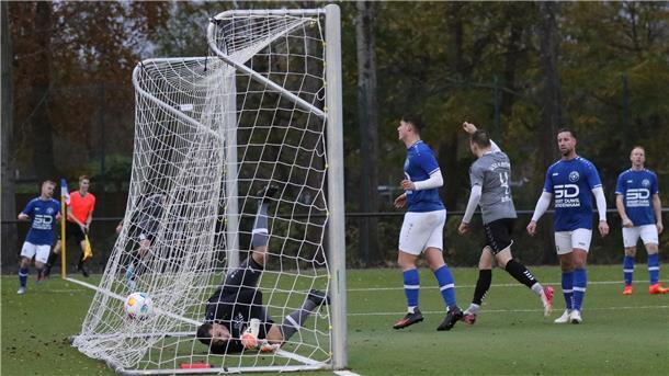 1. FC Nordenham gegen Frisia Wilhelmshaven Fußball-Bezirksliga