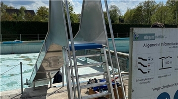 neue Wasserrutsche Quellwasserfreibad Midlum