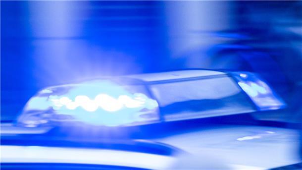 In einem mutmaßlichen Fall von Entführung und sexuellem Missbrauch in Gelsenkirchen stand ein Transporter mit Cuxhavener Kennzeichen im Fokus. Die Polizei ermittelt.