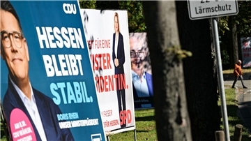 In gut einer Woche wird in Hessen und Bayern gewählt. Was sagen aktuelle Umfragen?