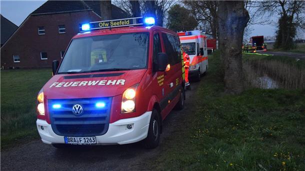 Bauernhof-Brand in Stadland: So hoch fällt der Sachschaden aus Das Foto zeigt einen Bauernhof-Brand in der Gemeinde Stadland.