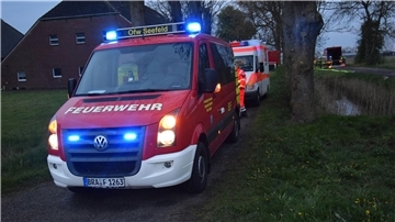 Das Foto zeigt einen Bauernhof-Brand in der Gemeinde Stadland.