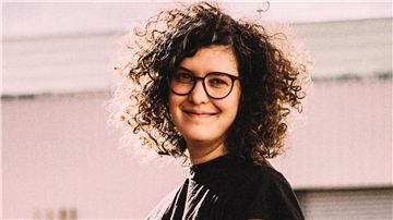 In ihrem Buch „Die Gedanken sind Blei“ setzt sich Eva Jahnen mit dem Thema Depressionen auseinander. Die 1991 geborene Kommunikationsdesignerin schildert darin auch ihre Erfahrungen.