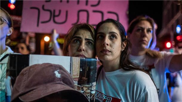 Berichte: Geisel-Freilassung nach Israel nicht vor Freitag In Israel wird erwartet, dass die schrittweise Freilassung von mindestens 50 Geiseln am Donnerstag beginnen könnte.