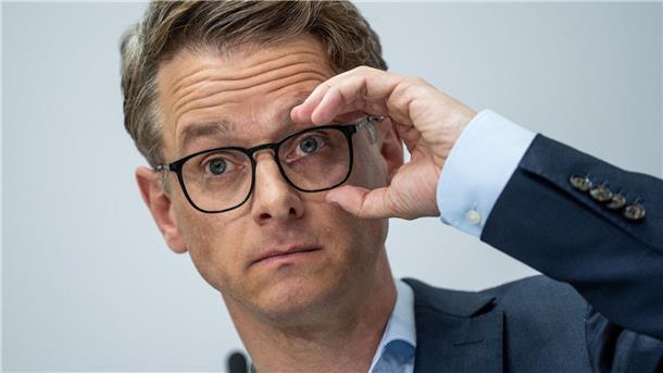 Der neue CDU-Generalsekretär: „Muss jetzt hart arbeiten“ „In so einer Zeit erwarten die Menschen von der Politik Orientierung und Halt“: Carsten Linnemann.