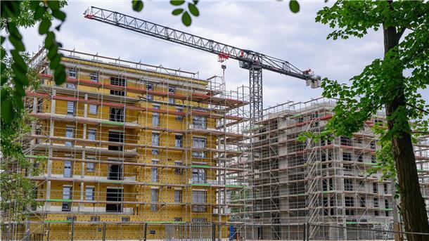 Viele suchen, wenige finden In Städten müssen Sozialwohnungen gebaut werden, die sich auch Leute mit wenig Geld leisten können.
