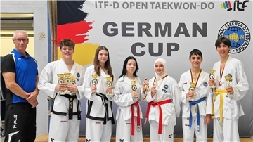 Bernd Strahlmann, Danilo Smailov, Emily Smailov, Julianna Smailov, Amine Güngör, Asim Kürekci und Niklas Wieland