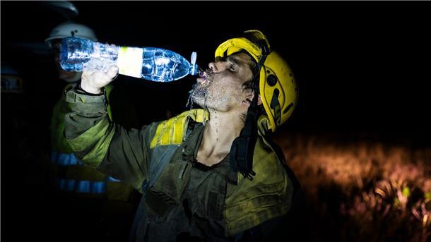 Bereits vier Tote bei Waldbränden in Portugal In vielen Regionen Spaniens kämpfen die Feuerwehrleute schon lange gegen die Flammen.