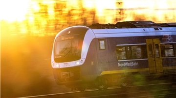 In vielen Städten sind die Menschen mit mit dem öffentlichen Nahverkehr zufrieden.