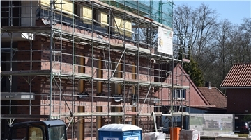 In Zeven wird viel gebaut - derzeit auch an der Molkereistraße. Jörg Honsa empfiehlt Investoren und Politikern, ausreichend Wohnraum für Menschen mit durchschnittlichem Einkommen zu schaffen.