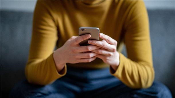 Frankreich plant Verhaltenskodex für Influencer Influencer haben eine „besondere Verantwortung“, sagt Frankreichs Wirtschaftsminister Bruno Le Maire.
