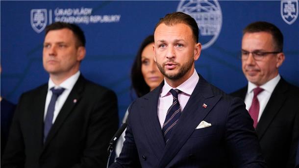 Kaum Hoffnung auf Versöhnung nach Attentat auf Fico Innenminister Matus Sutaj Estok spricht von einem klaren politischen Motiv.