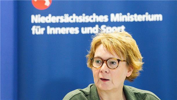 AfD-Mitglieder als Beamte? Länder prüfen Verschärfung Innenministerin Behrens fordert einen bundesweit einheitlichen Umgang mit AfD-Mitgliedern im Staatsdienst. (Archivbild)