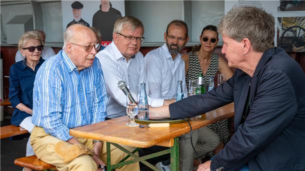 Schon heute sammeln für ein Museum der Hochseefischerei in Bremerhaven Interviewrunde zur Geschichte der "Gera"