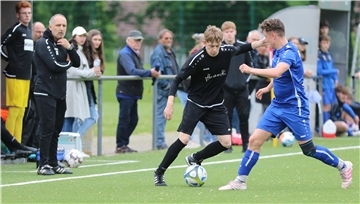 A-Junioren der JSG Nordenham/Abbehausen mit Trainer Ismail Tosun
