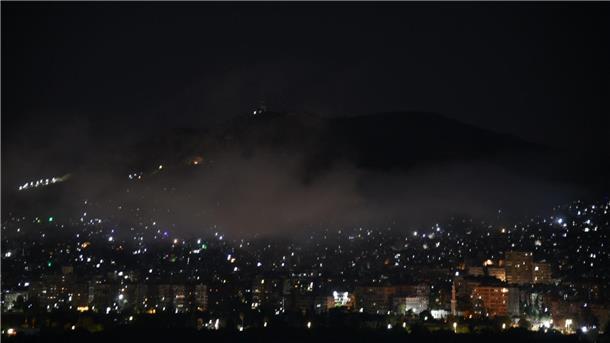 USA und Israel wollen Gaza-Hilfe an Hamas vorbei liefern Israels Luftwaffe griff einmal mehr Militärstellungen in Syrien an.