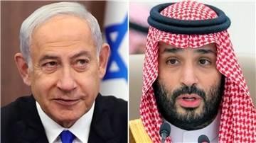 Israels Ministerpräsident Benjamin Netanjahu (l) und der saudische Kronprinz Mohammed bin Salman. Saudi-Arabien hat die Gespräche über eine mögliche Normalisierung der Beziehungen mit Israel gestoppt, heißt es.