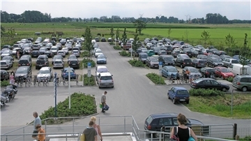 Ist zum Beispiel der Parkplatz der Nordsee-Lagune voll, bekommen Urlaubsgäste das in einer App angezeigt. Hier in Burhave funktioniert das. An anderen Stellen in Butjadingen nicht.