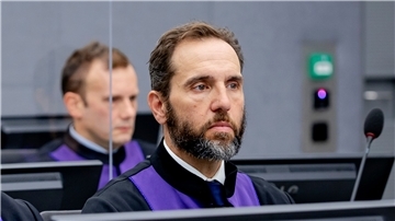 Jack Smith ist ein erfahrener Staatsanwalt und arbeitete unter anderem als US-Staatsanwalt und Chefankläger des Sondergerichts für das Kosovo in Den Haag.