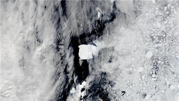 Jahrzehntelang hing der Eisberg fest, bevor er sich in Bewegung setzte.