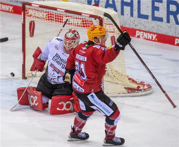 Traumtor von Bruggisser: Pinguins gewinnen Schlüsselspiel gegen Köln Jake Virtanen jubelt nach seinem Tor zum 1:1 - seinem ersten für die Pinguins.