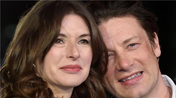 Jamie Oliver erneuert Eheversprechen auf den Malediven Jamie Oliver und seine Frau Jools haben sich noch einmal getraut.