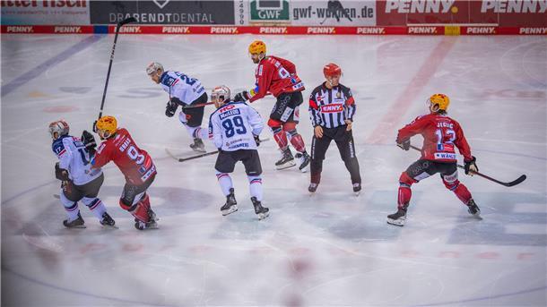 Jan Urbas, Miha Verlic und Ziga Jeglic (von links) stürmen auch nächste Saison für die Fischtown Pinguins.