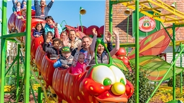 Jede Menge Spaß verspricht die Raupenbahn, die in dem Freizeitpark, der im Gewerbegebiet Siedewurt in Loxstedt geplant ist, auch fahren wird.