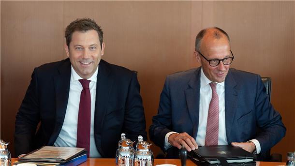„Jede und jeder in der Regierung wird sparen müssen“, sagt Finanzminister Klingbeil.  